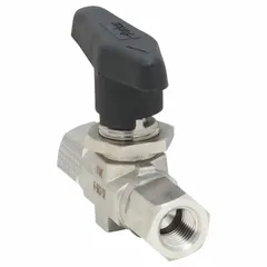 This Parker ball valve features a 316 stainless steel straight-body, three-piece design with FNPT x FNPT ends. Operated by a lever handle, it is used for on/off flow control in industrial piping systems requiring corrosion resistance.