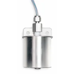 This mechanically alternating side-mounted float switch is constructed with 316 stainless steel and features SPST operation. It is designed for liquid level control in tanks or vessels, suitable for industrial applications such as water treatment, chemical processing, and oil and gas systems. Termination is via lead wire, with a specific gravity of 0.63.