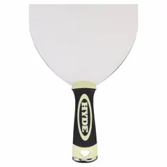 Standard spreading tool with a straight carbon steel blade and a polypropylene/TPE handle. Designed for applying and smoothing joint compound, spackle, or adhesive on drywall and plaster surfaces. Suitable for finishing seams and corners in construction and renovation work.