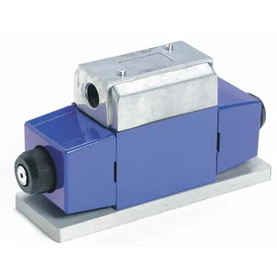 VICKERS Hydraulic Directional Valve: 24 gpm Max Flow Rate, D05 NFPA Size, Three Positions - Solenoid-Operated Directional Control Valves