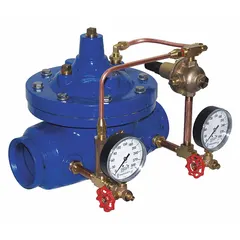 This automatic control pressure regulator features a ductile iron body and grooved connections. It is designed to maintain downstream pressure within a 15 to 120 psi range. Typical applications include pressure regulation in water distribution systems for commercial and industrial settings.