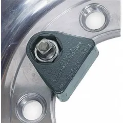 This single-head cap nut wrench is designed for tightening or loosening outer cap nuts on dual wheels of commercial trucks. The 41 mm metric wrench head provides the necessary leverage for heavy-duty wheel service. Finished with electrostatic paint for corrosion resistance.