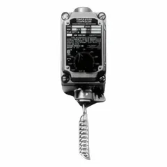 The JOHNSON CONTROLS A19BUC-2C is a single-stage temperature control for hazardous locations, featuring a coiled bulb sensor and an aluminum enclosure. It has a 20° to 80°F range with a 3.5°F differential and an SPDT switch rated for 120 to 277V AC. Suitable for heat or cool applications in industrial environments.