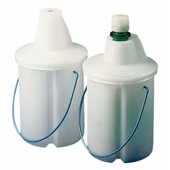 This polyethylene bottle carrier features a single compartment and is designed for transporting standard US reagent bottles. It provides secure handling of acid and solvent containers in laboratory settings, reducing the risk of spills during transport.