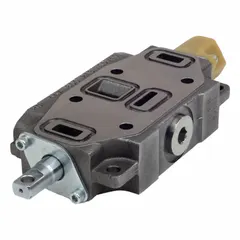 This CHIEF stack valve working section is a four-way, three-position directional control valve with spring center spool action. It features #16 SAE O-Ring Boss work port connections and a maximum flow rate of 70 gpm. Used in hydraulic systems to control the direction of fluid flow in mobile or industrial equipment.