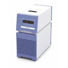 Refrigerated circulator with digital display, capable of setting temperatures from -20°C with an accuracy of +/-0.1°C. Overall depth of 20 5/8 inches. Used for precise temperature control in laboratory and industrial processes such as cooling reactors and condensers.