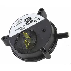 This YORK pressure switch is a replacement HVACR control used to monitor and regulate refrigerant or air pressure in commercial HVAC systems. It helps protect compressors and ensure safe system operation by opening or closing electrical contacts at preset pressure thresholds.