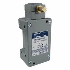 Metallic rotary-motion limit switch without lever, part of the 9007CR series. Features 10° pretravel and 90° total travel with Body Style X. Designed for hazardous location environmental applications such as oil and gas, chemical processing, and mining facilities where rotary position sensing is required.