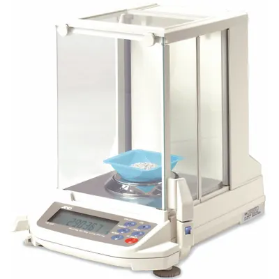 A&D WEIGHING Compact Bench Scale: 120 g Capacity, 0.0001 g Readability, 0.0001 g Repeatability - Analytical Lab Balances