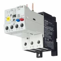 Three-pole electronic overload relay for motor protection. Rated for 690V AC maximum with an adjustable current range of 4 A to 20 A. Features screw clamp terminals and is compatible with Freedom contactor series. No thermal units required.