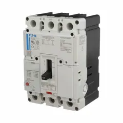 This 15 A molded case circuit breaker from the EATON Power Defense PD Series features a maximum interrupting rating of 65kA at 480V AC, instantaneous trip characteristic, ABC phase connection, and line/load lug terminals. It is used for overcurrent protection in industrial power distribution panels, motor control centers, and switchboards.