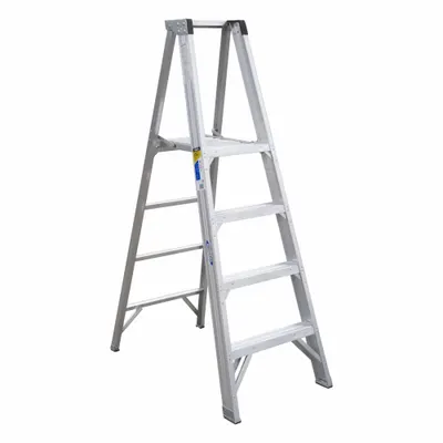 WERNER Platform Stepladder: 4 ft Ladder Size, Aluminum, 375 lb Load Capacity - Lightweight Aluminum Platform Stepladders