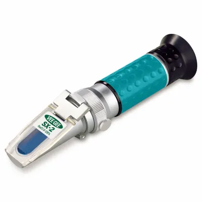VEE GEE Refractometer: Sodium Chloride (NaCI), +/-0.2% Accuracy, Manual, Analog - Analog Handheld Refractometers