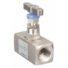 This Parker H Series needle valve features a 316 stainless steel straight body with integral bonnet and non-rotating stem. It has 1/2 inch NPT female connections on both ends and is C Certified for use with oil media. Suitable for precise flow control and shut-off in hydraulic and lubrication systems.