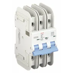 This 3-pole miniature circuit breaker features a C-curve trip characteristic for moderate inrush currents. Rated 6 A with a maximum interrupting rating of 10 kA at 480 V AC, it is UL489 listed for branch circuit protection. Lug terminals provide secure wiring connections. Suitable for use in industrial control panels and distribution boards.