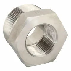 This extreme pressure threaded pipe fitting is a straight connector made from 316 stainless steel. It has a 1-1/2 in x 1 in size, a pressure rating of 3,600 psi, and a length of 1 37/64 in. Used in high-pressure hydraulic and pneumatic systems to connect and redirect fluid flow.