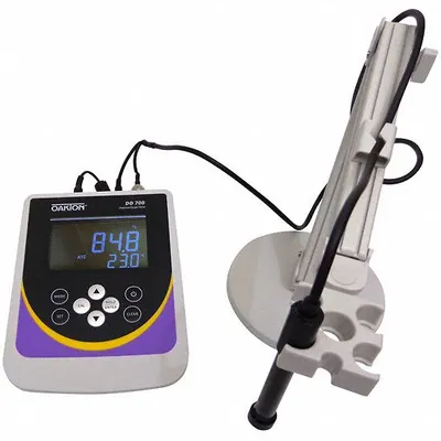 OAKTON Dissolved Oxygen Meter: Dissolved Oxygen/Salinity/Temp, 300% DO Concentration - Max - Benchtop Dissolved Oxygen Meters
