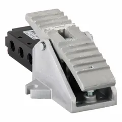 Four-way, two-position spool valve with manual return, constructed from aluminum. Foot-pedal operated with 1/4 in female NPT ports. Used to direct compressed air flow in pneumatic systems for applications such as machine actuation or industrial automation.