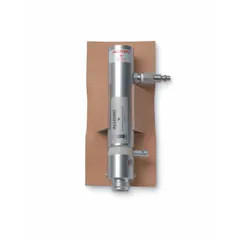 This airline temperature controller regulates air temperature in supplied-air respirator (SAR) systems. It features a 1/4 in (0.63 cm) stainless steel Hansen plug and belt, and is constructed of aluminum. Designed for use with high pressure breathing air filtration panels.