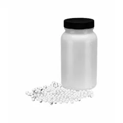 Glass bead with 4 mm diameter, used as boiling stones, distillation column packing, or mixing beads in laboratory processes. Suitable for promoting even boiling, improving separation efficiency in distillation, and aiding uniform mixing of solutions.