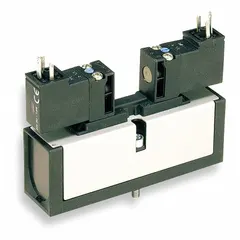 This Parker DX Series directional control valve is a four-way, two-position, single-solenoid, spring-return valve with internal pilot actuation. It operates on 120V AC and has 1/8 in NPT ports. Typical applications include directing compressed air in pneumatic systems for industrial automation, packaging, and material handling.
